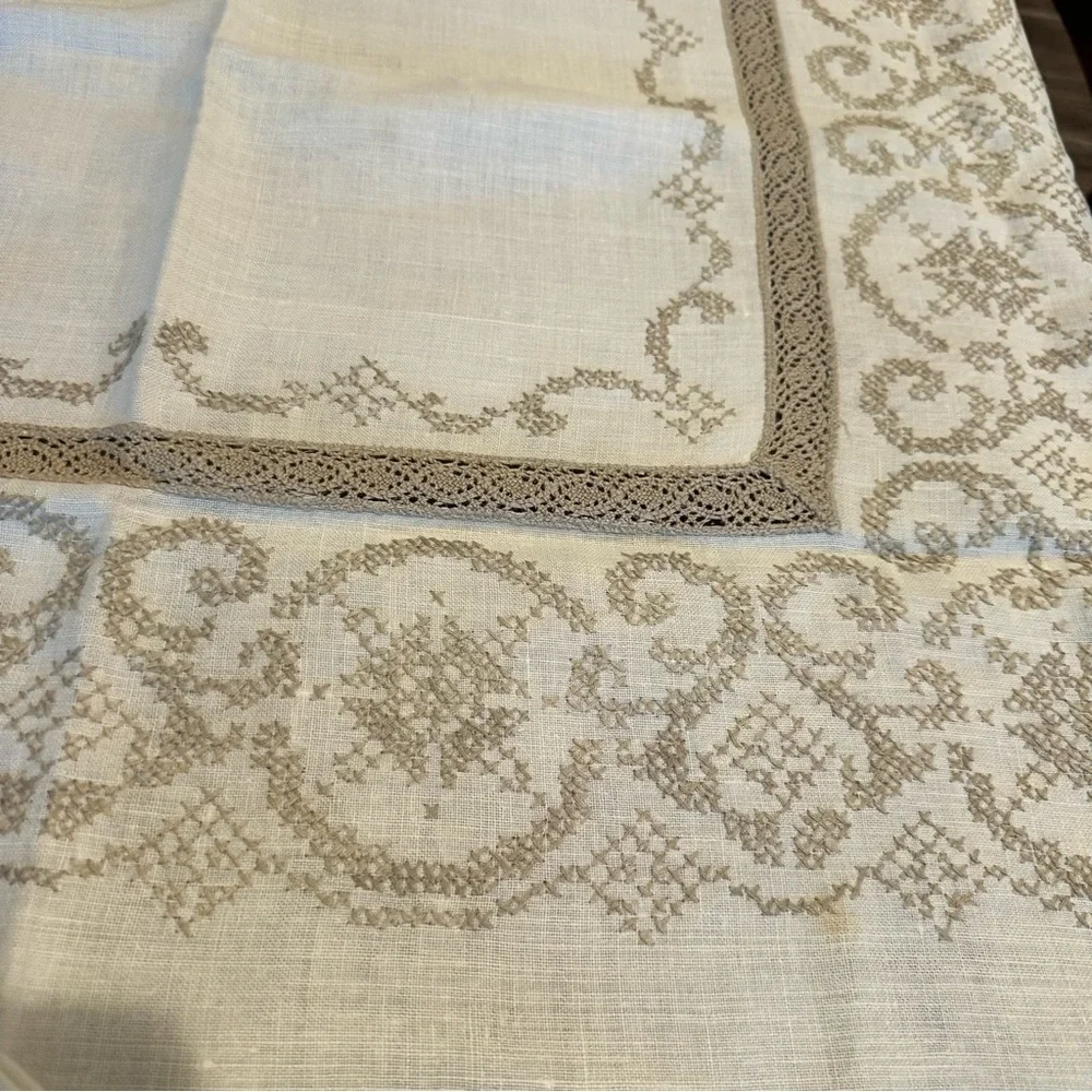 Vintage Tablecloth Lace Cross Stitch
